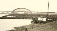 Lekbrug herstel 1946 vanaf het haventje
