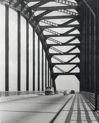 Viaanse brug met fietspad binnenzijden
