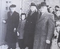 Opening school met den Bijbel 1949 H van Beest Nellie van Beest